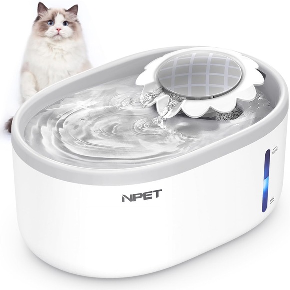 Cat water fountain - Picture 1 of 7